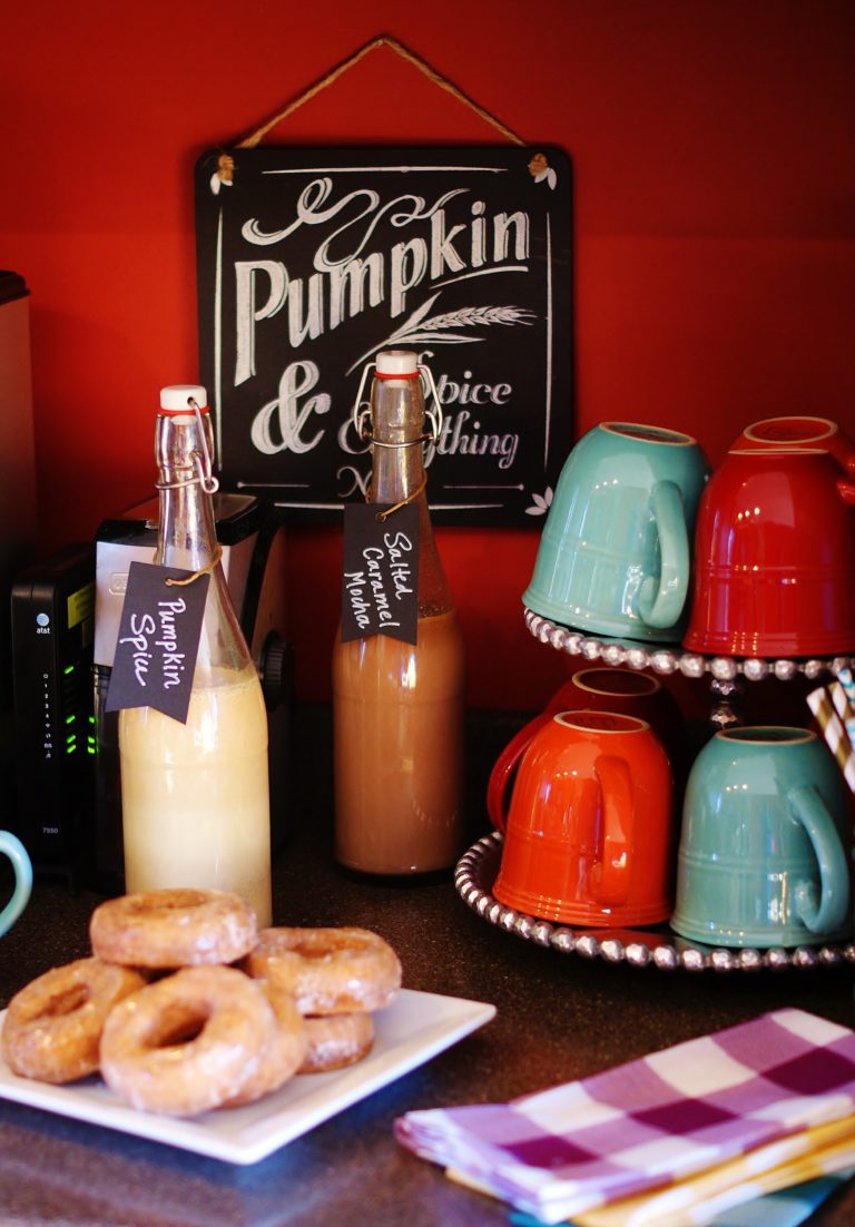 Thanksgiving Coffee Bar + 3 Fall Creamers - southern discourse