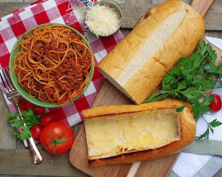 Spaghetti Stuffed Garlic Bread Southern Discourse