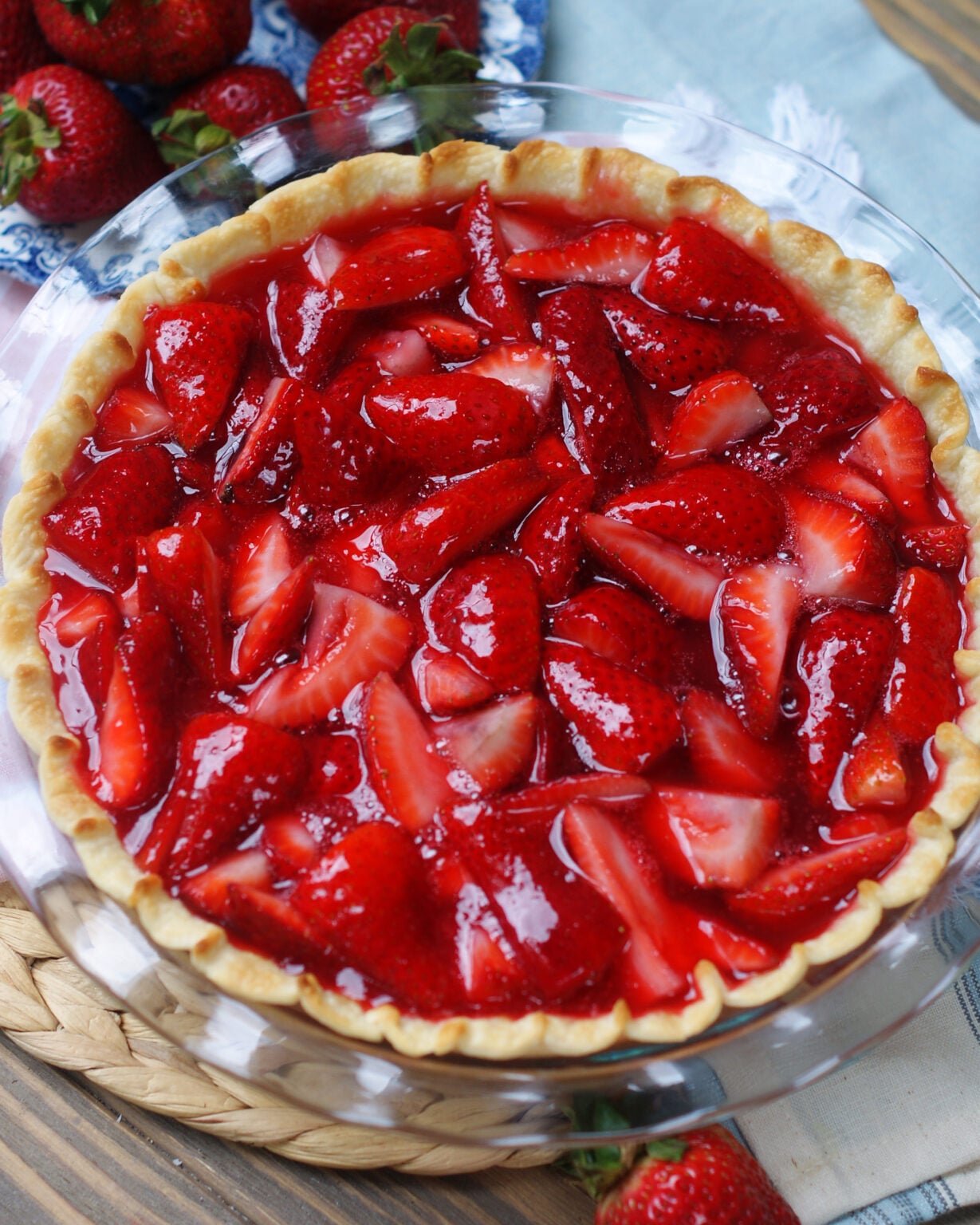 Easy Fresh Strawberry Pie - Southern Discourse