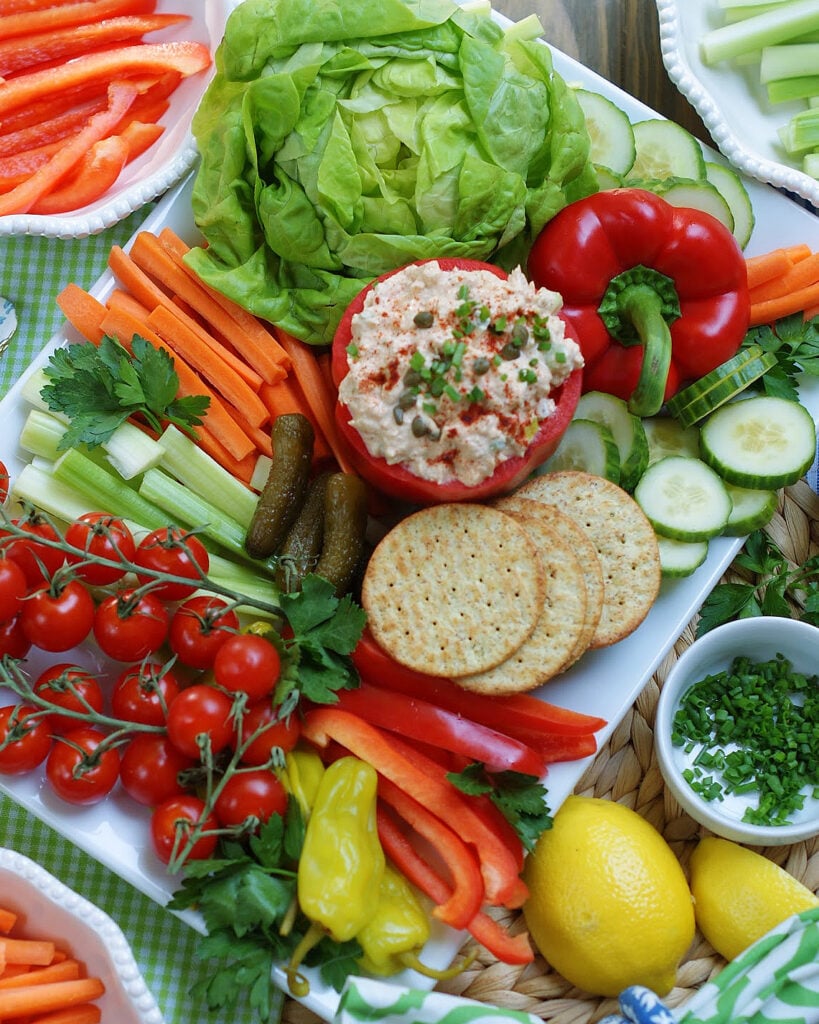 How to serve and what to serve with smoked tuna dip, including fresh vegetables and crackers.